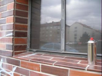 Vyčištěný povrch po odstranění grafitů